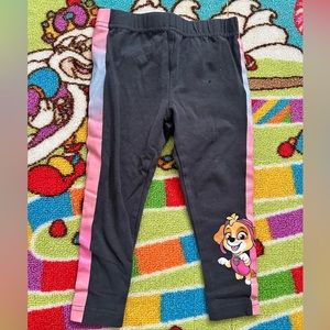 🦞 3/ $10 🦞 Toddler girls 🧒 sky leggings.